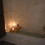 Luxury Brand New Location *