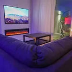 Apartment Luxury Brand New Location *