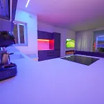 Apartment Luxury Brand New Location *
