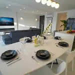 Apartment Luxury Brand New Location