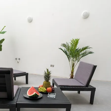 Apartment Luxury Brand New Location *