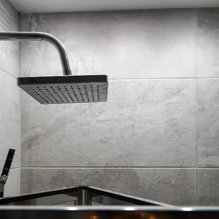 Luxury Brand New Location Daire *