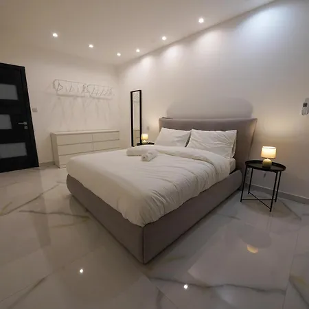 Luxury Brand New Location * Is-Swieqi