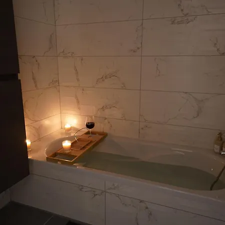 Luxury Brand New Location *