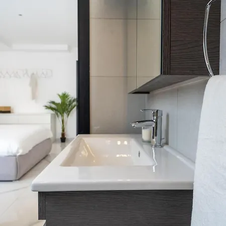 Daire Luxury Brand New Location