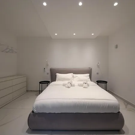 Luxury Brand New Location Apartament *