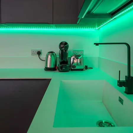 Luxury Brand New Location Daire Is-Swieqi