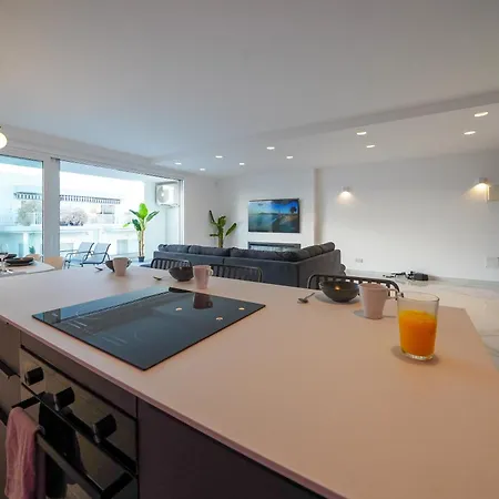 Luxury Brand New Location Daire Is-Swieqi