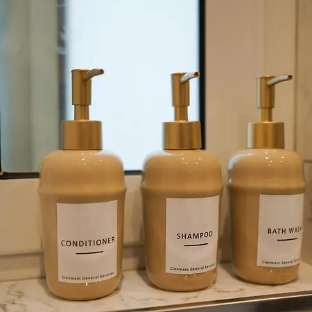 Luxury Brand New Location Apartament