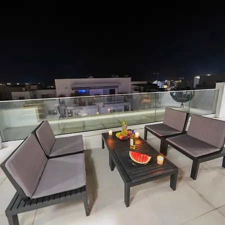 Apartment Luxury Brand New Location