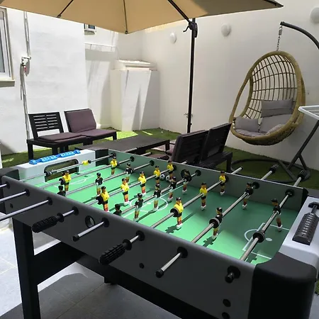 Luxury Brand New Location Apartment *