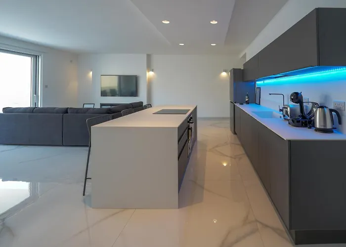 Luxury Brand New Location * Is-Swieqi