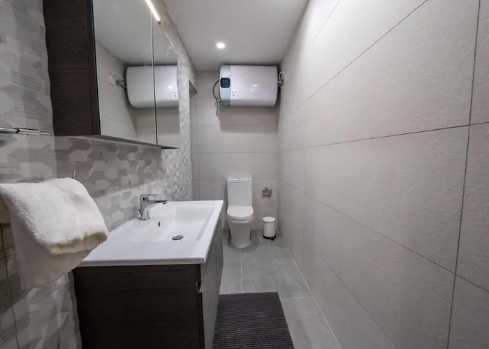 Luxury Brand New Location