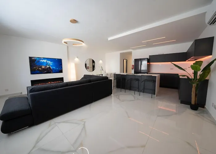 Luxury Brand New Location * Is-Swieqi