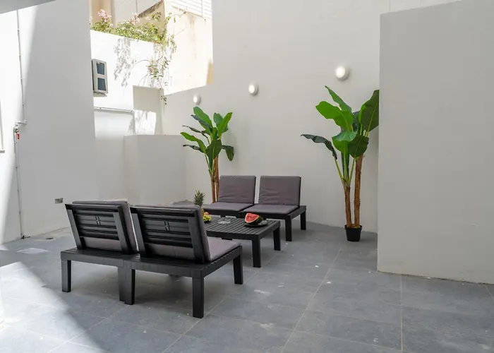 Luxury Brand New Location * Is-Swieqi