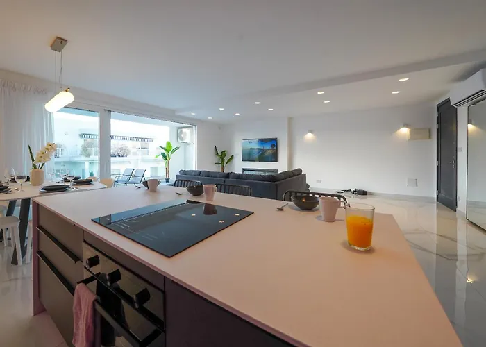 Luxury Brand New Location Lejlighed Is-Swieqi