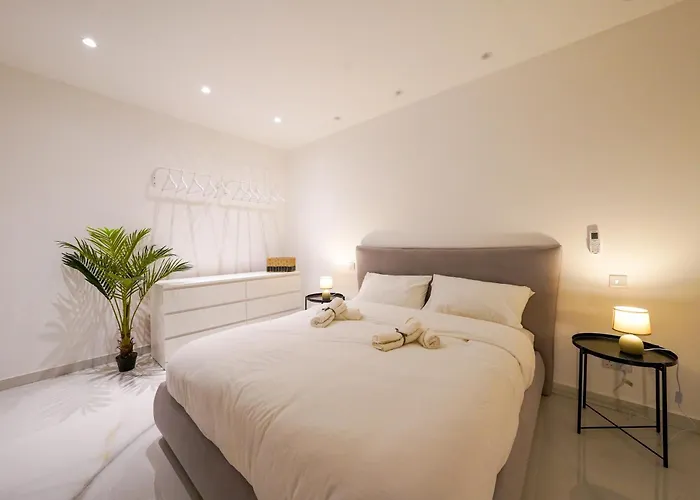 Luxury Brand New Location Lejlighed *