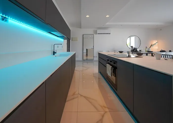 Lejlighed Luxury Brand New Location *